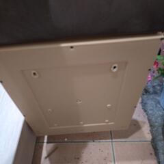 アイリス　郵便ポストの画像