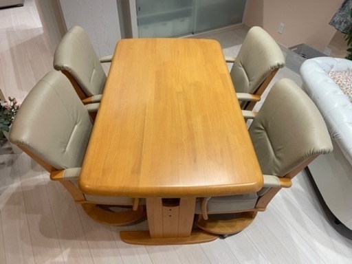 【1月31日まで】ダイニングテーブル、チェアセット