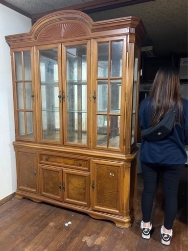 洋風なアンティーク家具