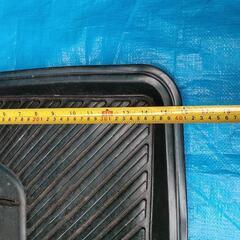 車後部座席足元マットの画像