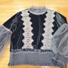 ★美品♪M★袖チュール付きベルベット・カットソー★３枚組の画像