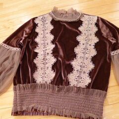 ★美品♪M★袖チュール付きベルベット・カットソー★３枚組の画像