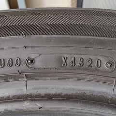 大幅値下げ！(225/55R18) DUNLOP WINTER MAX 98Q  [X4320] スタッドレスタイヤ 4本セット（中古品）の画像
