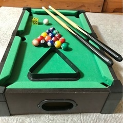 ビリヤード台の画像