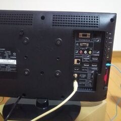 SHARP  ＡＱＵＯＳ  19V  2014製