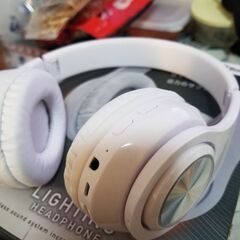 引っ越しにつき大量出品中。他の半額以下商品ばかりですよ。早い者勝ちです。Lighting headphone 未使用品。の画像