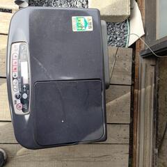 ファンヒーター（汚れ、凹みありの画像