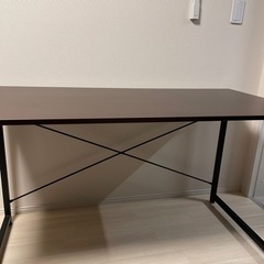 パソコンデスクの画像