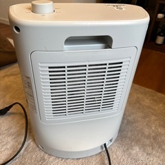 ニトリ　セラミックファンヒーターの画像