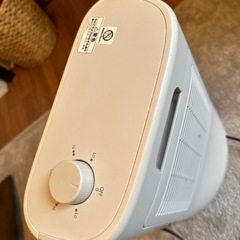 ニトリ　セラミックファンヒーターの画像