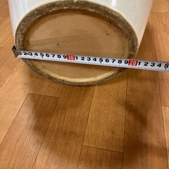 陶器（花瓶や傘立てに）の画像