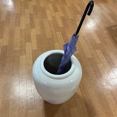 陶器（花瓶や傘立てに）の画像