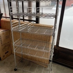 【無料】スチールラック　２つもらってください