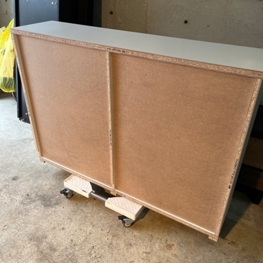 ニトリ　カウンター下収納　引戸タイプ 幅120cm キッチン収納 本棚 