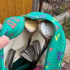 女性用ゴルフセットの画像