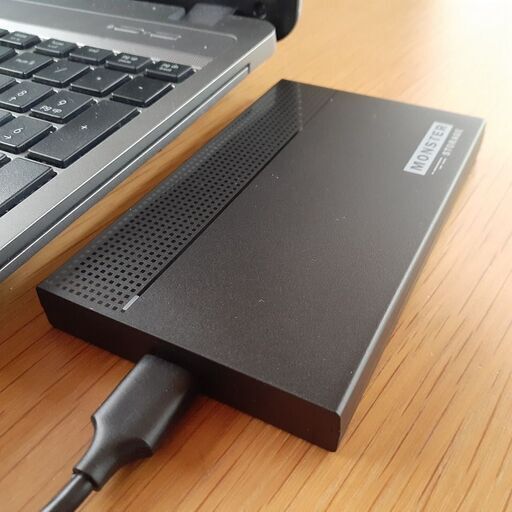 【取引中です】外付けハードディスク　1TB　（ケース新品）　㉛