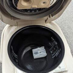 炊飯器 ZOJIRUSHI NP-RK05の画像