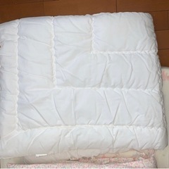 ベビーベッド用マット西川　敷布団　掛布団の4点セットです　マットは西川製品です。の画像