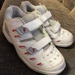室内用テニスシューズ