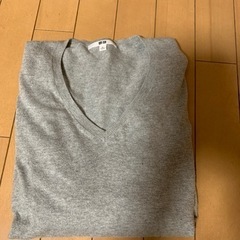 ユニクロ　セーターの画像