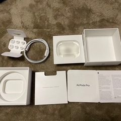 AirPods Pro（第2世代）の箱と付属品の画像
