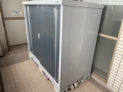 イナバ 物置(MJX-157) 美品　カギ付き