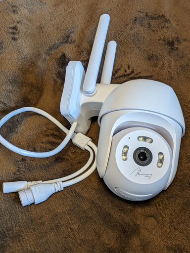 wifiを用いる家庭用高画質防犯カメラ（ほぼ新品）
