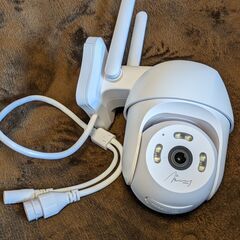 wifiを用いる家庭用高画質防犯カメラ（ほぼ新品）