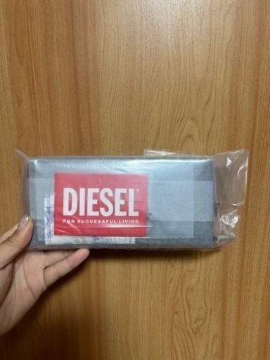DIESEL ラウンドファスナー 長財布★新品未使用！早い者勝ち！