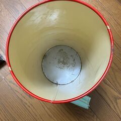 管K-65【愛知県一宮市から】【平日もお渡しできます！】 アンティーク コレクター CABIN キャビン ゴミ箱 昭和レトロ レア物 希少品 たばこの画像