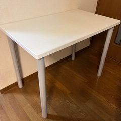 ニトリ　テンバン　テーブル　勉強机　机