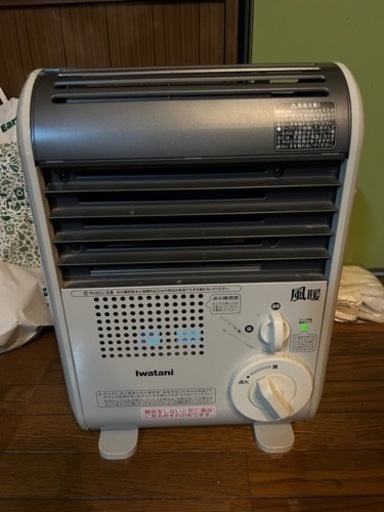 カセットガスファンヒーター　ストーブ