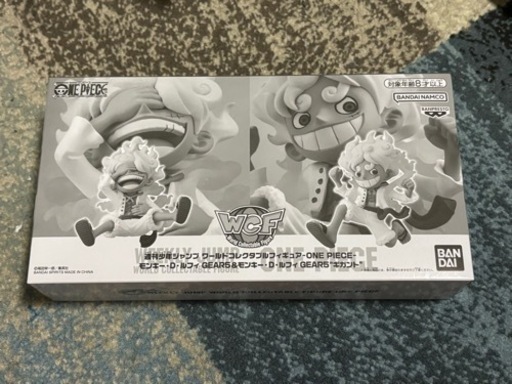 ワンピース　額装ピンズ セット “LUFFY” とルフィ　ニカフィギュア