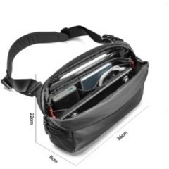 ボディバッグ tomtoc 容量7Lの画像