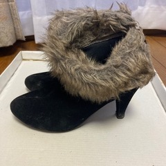 ファー付き　ショートブーツの画像