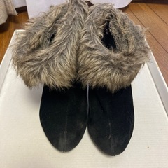 ファー付き　ショートブーツの画像
