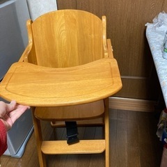 木製ハイチェアcocona譲ります⭐︎の画像
