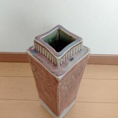 【値下げ・年代物のレア物】伝統工芸品の花瓶セットの画像