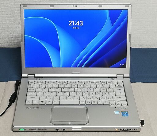 ⭐️高性能CPU i7搭載 PanasonicノートPC⭐️初期設定済⭐️高性能メモリ大8GB 高速SSD240GB シンプルなシルバーカラー 最新Windows11搭載 CD/DVD Wifi使用可 カメラ内臓