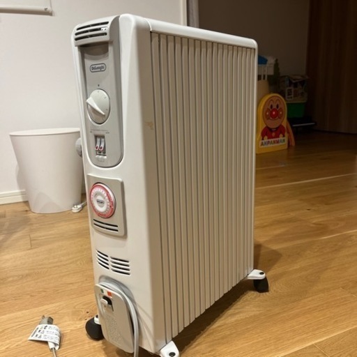 デロンギ　オイルヒーター　delonghi