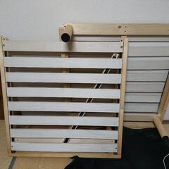 シングルベッド用木製フレームの画像