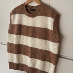 ふんわり　あったか　ボーダー　ニット　ベスト　重ね着　ベージュ　ホワイト　MLの画像