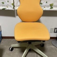 オフィス椅子
