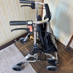 歩行車テイコブリトルハイ HS05H チェックブラウン中古品取扱説明書付の画像