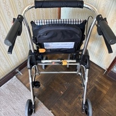 歩行車テイコブリトルハイ HS05H チェックブラウン中古品取扱説明書付の画像