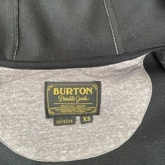 BURTONスノーボードウェア上の画像