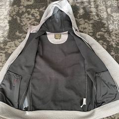 BURTONスノーボードウェア上の画像