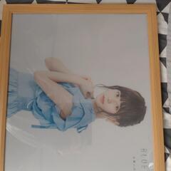 水瀬いのり　雑誌とA3サイズの写真の画像