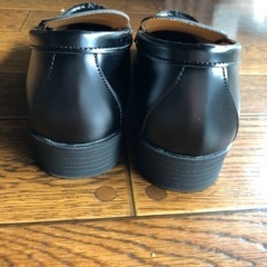 1回使用　ローファー　黒　22.5 byあしながおじさんの画像