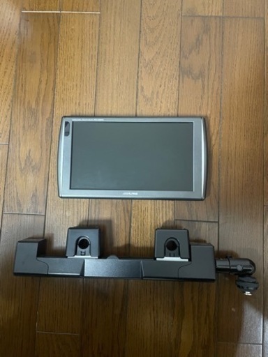 ALPINE 9inchリアモニター